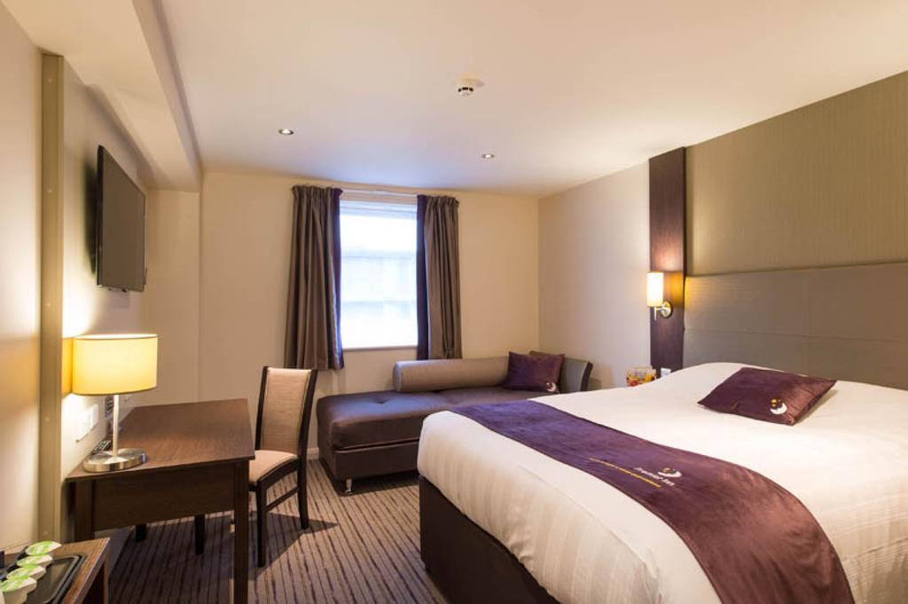 Premier Inn London Croydon West - Purley A23 Ruang foto