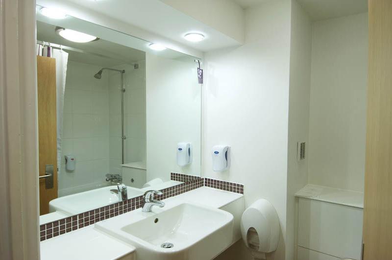 Premier Inn London Croydon West - Purley A23 Bagian luar foto